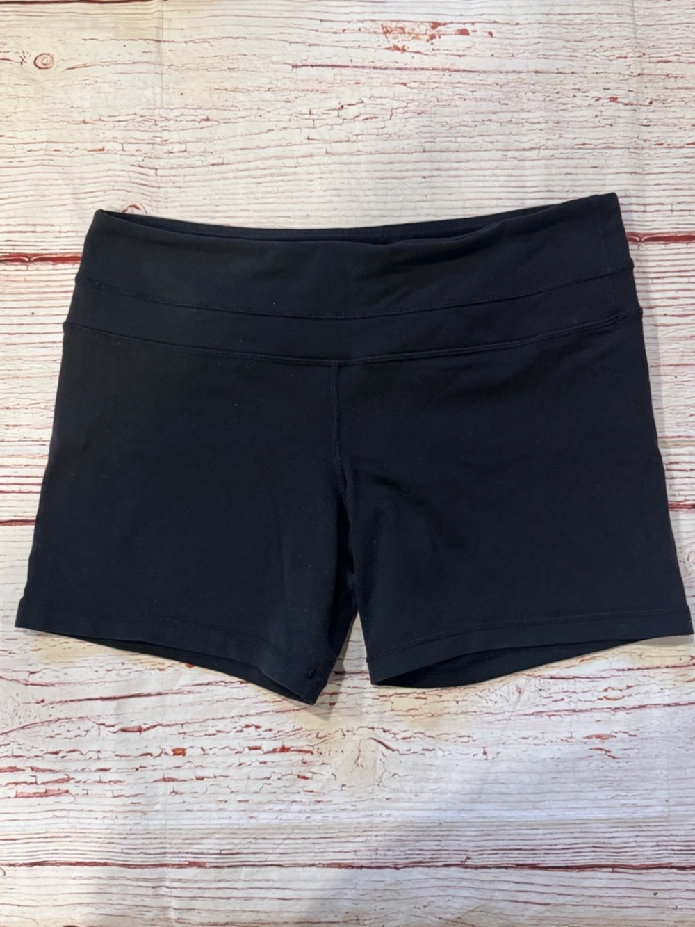 Lululemon Groove Short in Black Sz 8